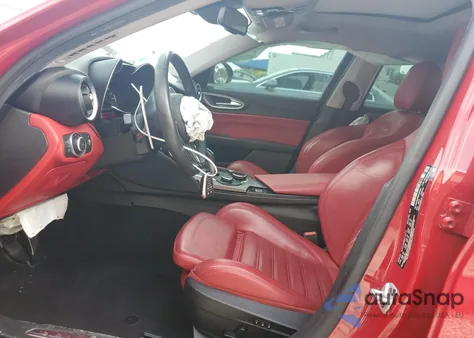 2019 Alfa Romeo Giulia Ti из США, поврежденный, VIN ZARFAMBN9K7601074